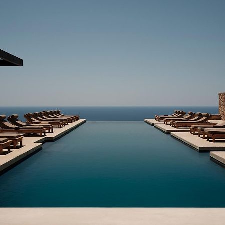 Gundari Hotel Petousis Buitenkant foto
