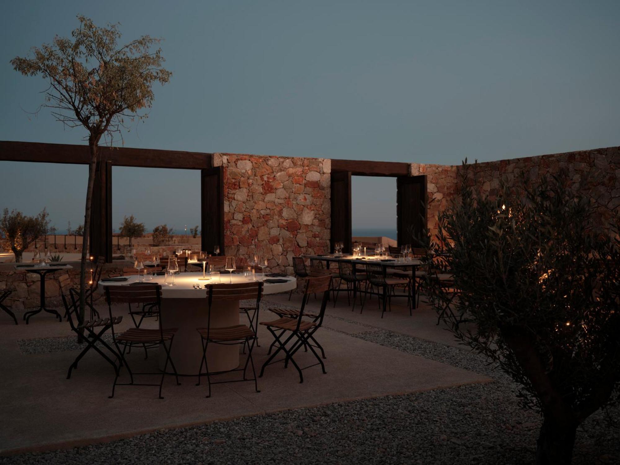 Gundari Hotel Petousis Buitenkant foto